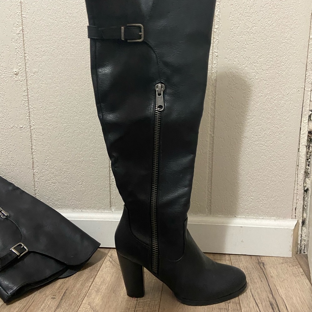 Thigh high Black high heel boots